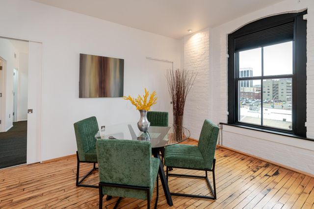 225 N 4th Street, 303, Columbus, OH 43215