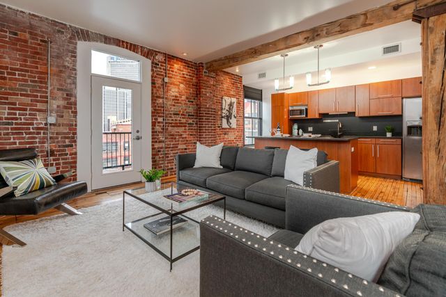 225 N 4th Street, 303, Columbus, OH 43215