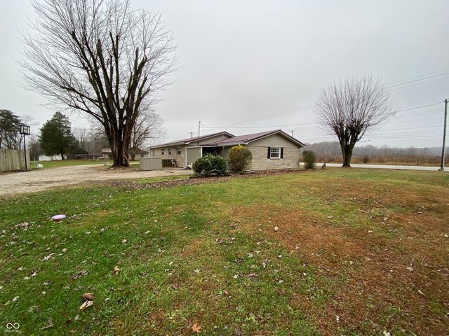 6066 State Road 60 W, Mitchell, IN 47446