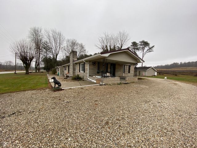 6066 State Road 60 W, Mitchell, IN 47446