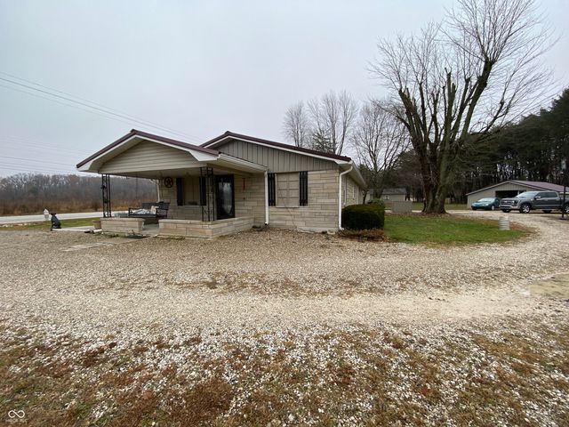 6066 State Road 60 W, Mitchell, IN 47446