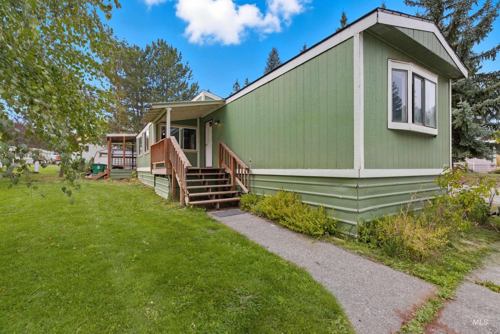 609 N Almon 2003, Moscow, ID 83843