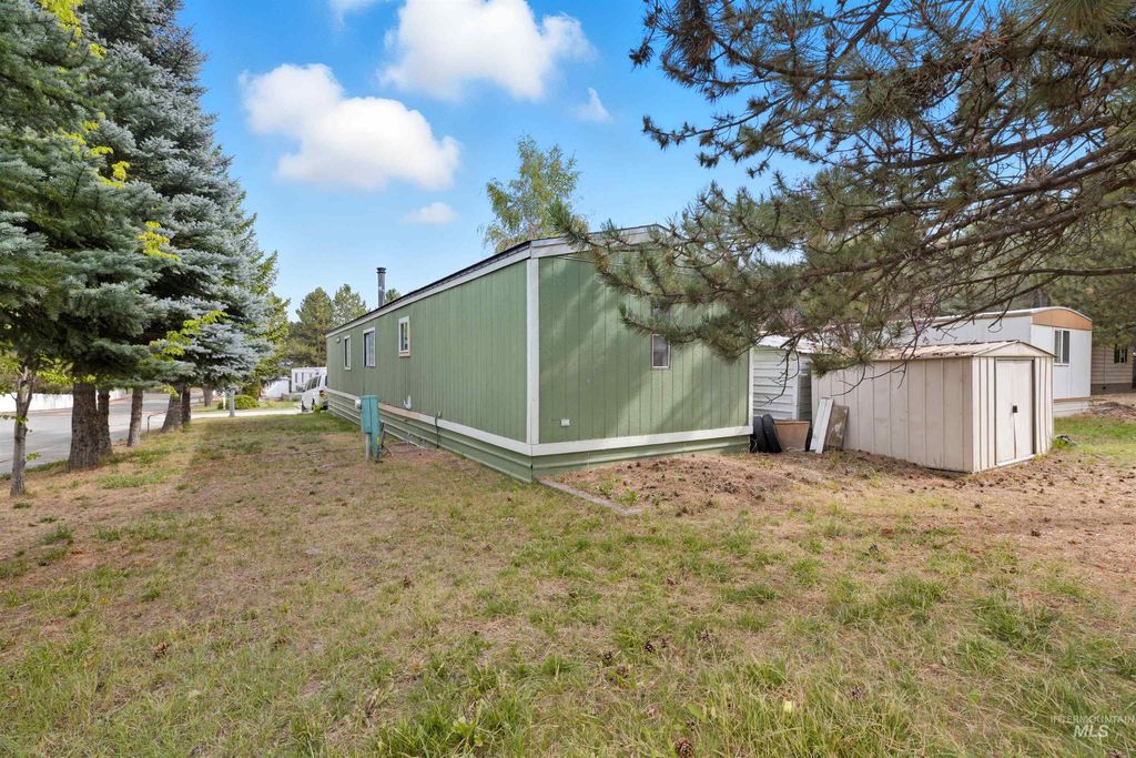 609 N Almon 2003, Moscow, ID 83843 photo 18