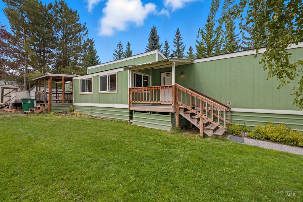 609 N Almon 2003, Moscow, ID 83843 photo 2