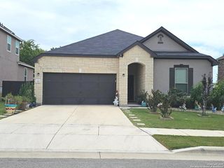 111 Lone Falls, Universal City, TX 78148