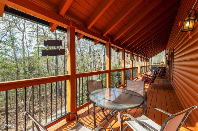 1707 Ridgecrest Drive, Sevierville, TN 37876