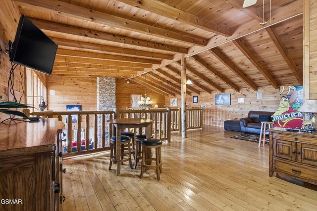 1707 Ridgecrest Drive, Sevierville, TN 37876