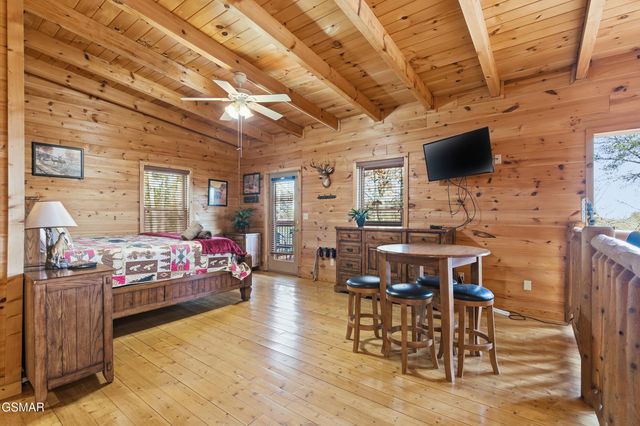 1707 Ridgecrest Drive, Sevierville, TN 37876