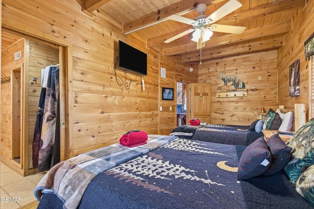 1707 Ridgecrest Drive, Sevierville, TN 37876