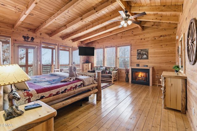 1707 Ridgecrest Drive, Sevierville, TN 37876