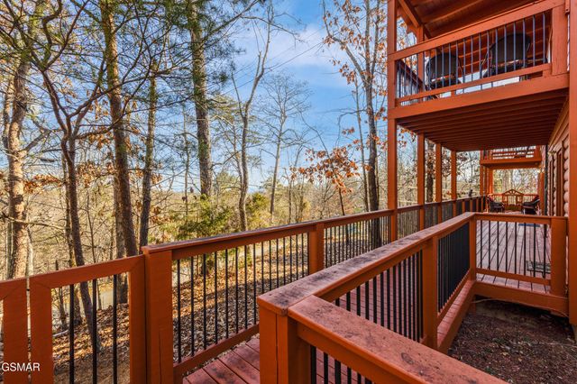 1707 Ridgecrest Drive, Sevierville, TN 37876