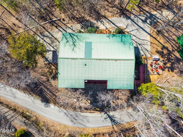 1707 Ridgecrest Drive, Sevierville, TN 37876