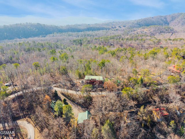 1707 Ridgecrest Drive, Sevierville, TN 37876