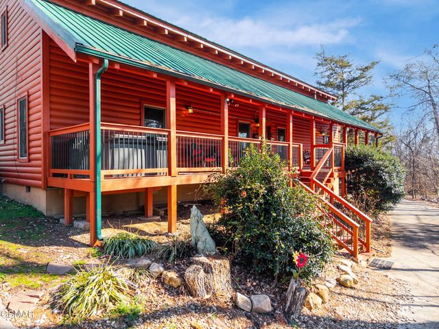 1707 Ridgecrest Drive, Sevierville, TN 37876