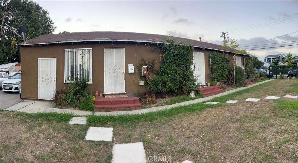 4616 W 111th Street, Lennox, CA 90304