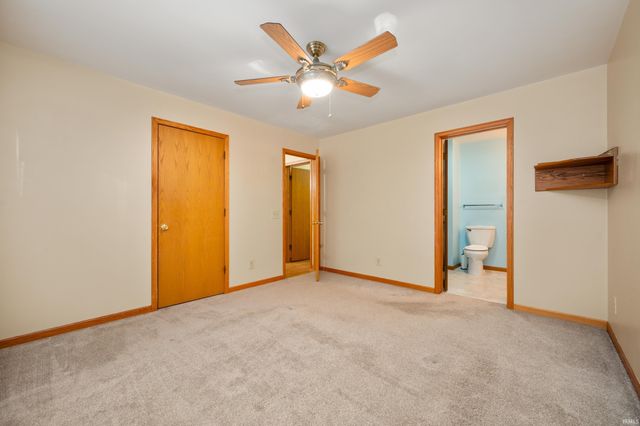 402 E Hickory Grove Road, Hartford City, IN 47348