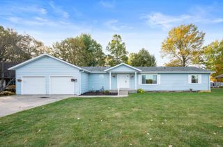 402 E Hickory Grove Road, Hartford City, IN 47348