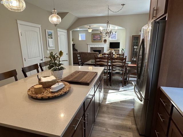 59290 FOREST TRAIL Cir, St Helens, OR 97051