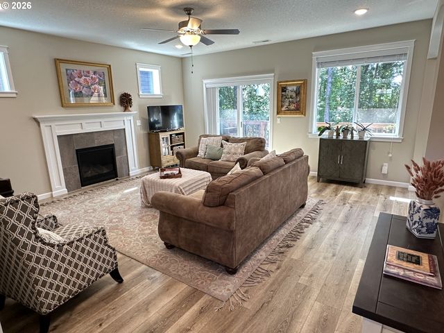 59290 FOREST TRAIL Cir, St Helens, OR 97051