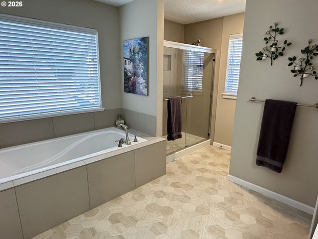 59290 FOREST TRAIL Cir, St Helens, OR 97051