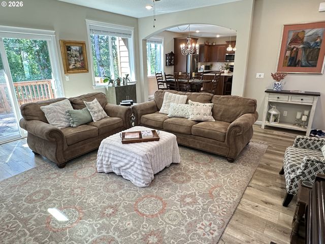 59290 FOREST TRAIL Cir, St Helens, OR 97051