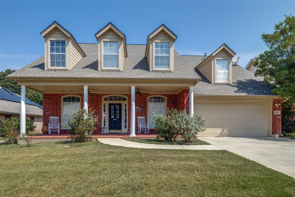 2011 Brianna Lane, Arlington, TX 76001