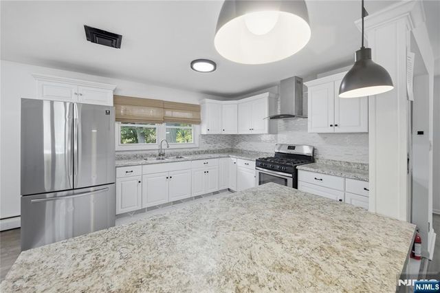 66 Lockwood Place, Clifton, NJ 07012