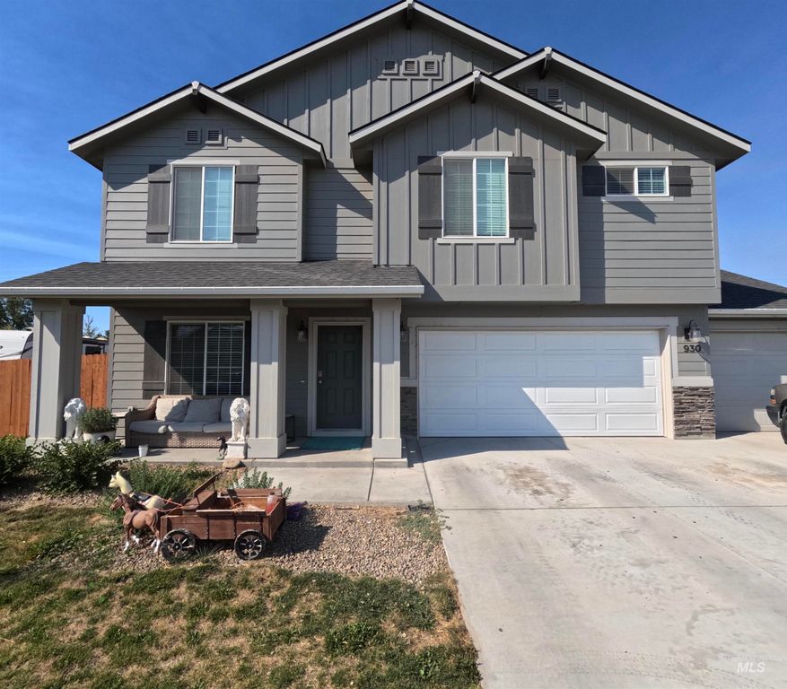 930 SW Accipiter Pl, Mountain Home, ID 83647