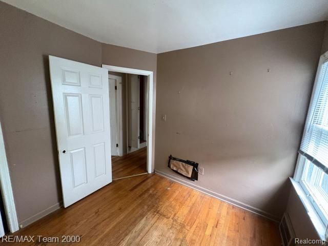 19131 Elkhart Street, Harper Woods, MI 48225