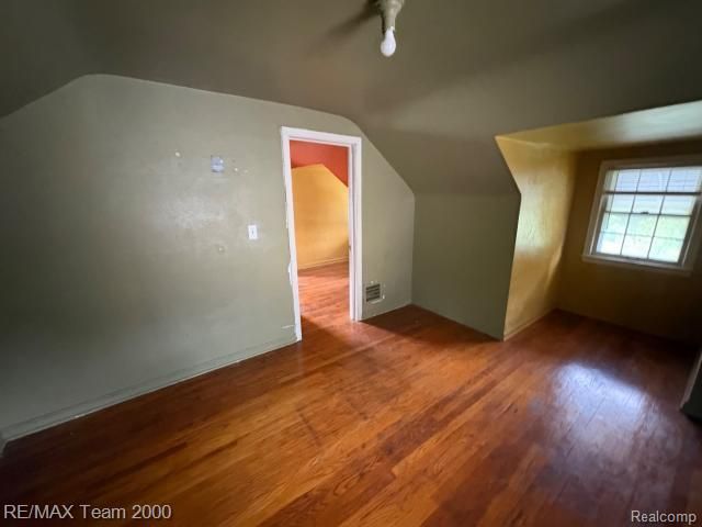 19131 Elkhart Street, Harper Woods, MI 48225