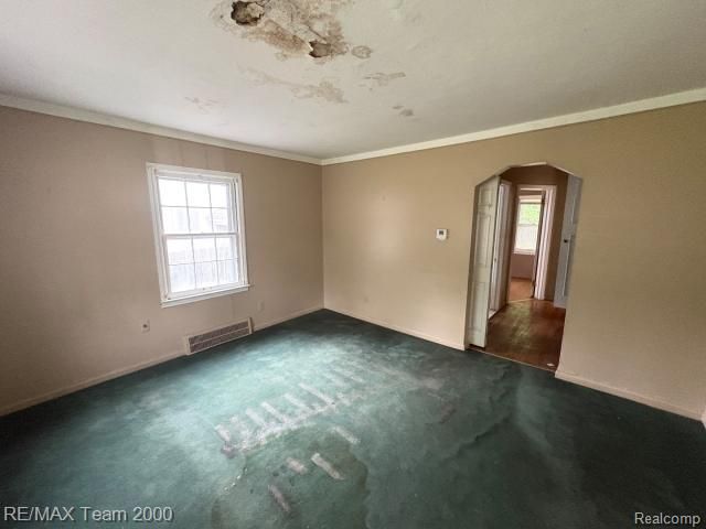 19131 Elkhart Street, Harper Woods, MI 48225