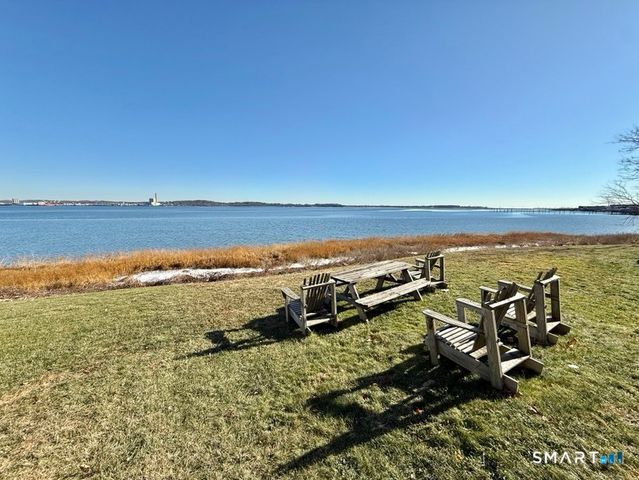 3 Bayview Place 2nd Floor, West Haven, CT 06516