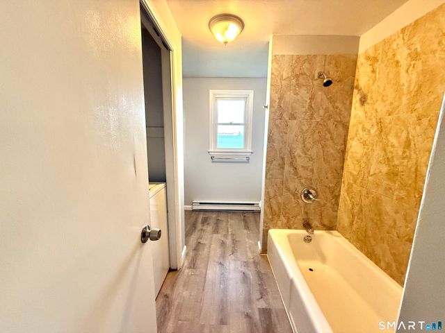3 Bayview Place 2nd Floor, West Haven, CT 06516
