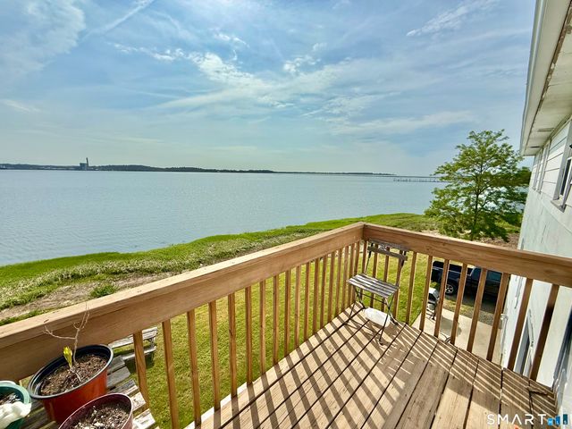 3 Bayview Place 2nd Floor, West Haven, CT 06516