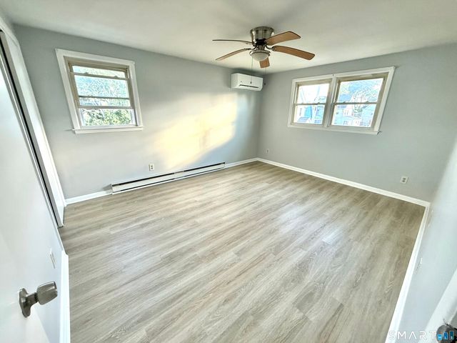 3 Bayview Place 2nd Floor, West Haven, CT 06516
