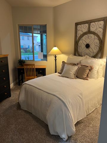 8684 N Privado Ct, Hilmar, CA 95324