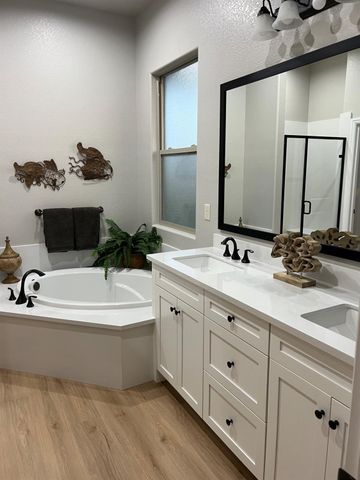 8684 N Privado Ct, Hilmar, CA 95324