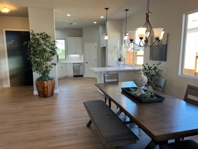 8684 N Privado Ct, Hilmar, CA 95324