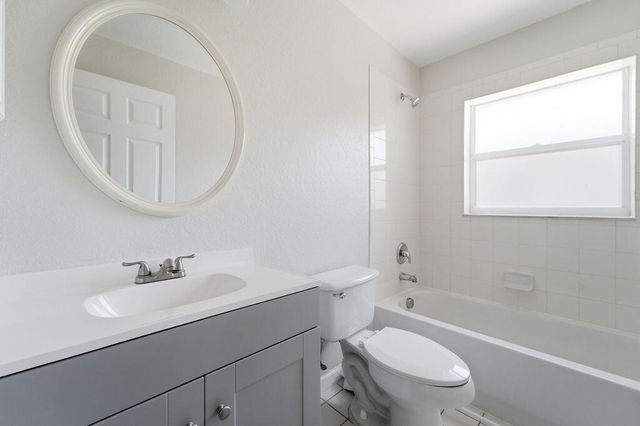 517 SW Paar Drive, Port St. Lucie, Port St Lucie, FL 34953