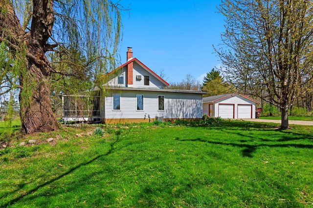 N3028 Hill Lane, Fort Atkinson, WI 53538