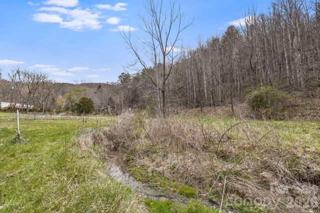 99999 Oak Ridge Road, Swannanoa, NC 28778