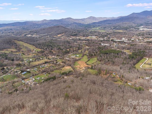 99999 Oak Ridge Road, Swannanoa, NC 28778