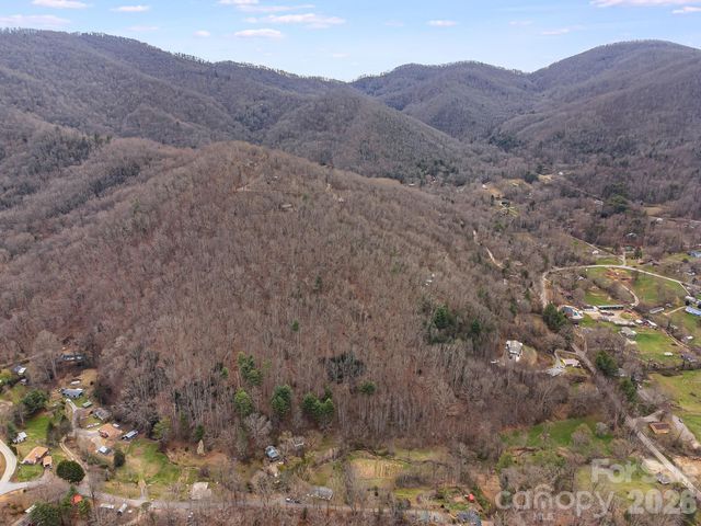 99999 Oak Ridge Road, Swannanoa, NC 28778