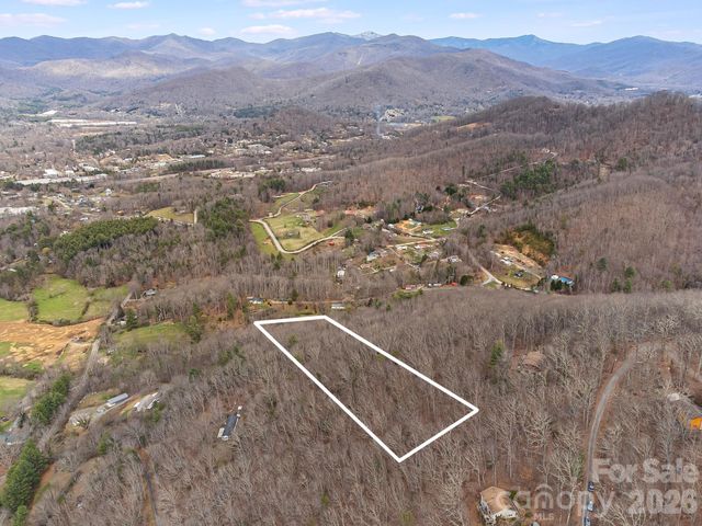 99999 Oak Ridge Road, Swannanoa, NC 28778