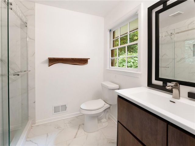 1685 Dunwoody Place NE Top, Atlanta, GA 30324