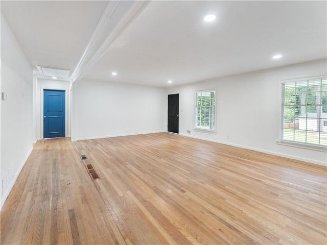 1685 Dunwoody Place NE Top, Atlanta, GA 30324