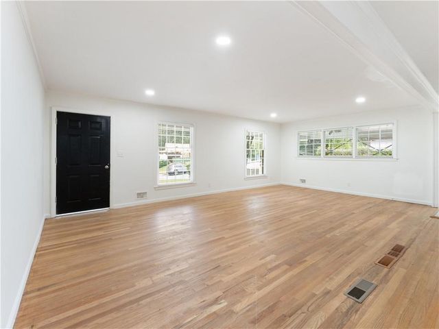 1685 Dunwoody Place NE Top, Atlanta, GA 30324
