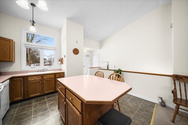 1128 Walnut Grove Drive, Norton Shores, MI 49441