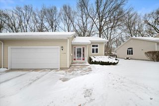 1128 Walnut Grove Drive, Norton Shores, MI 49441