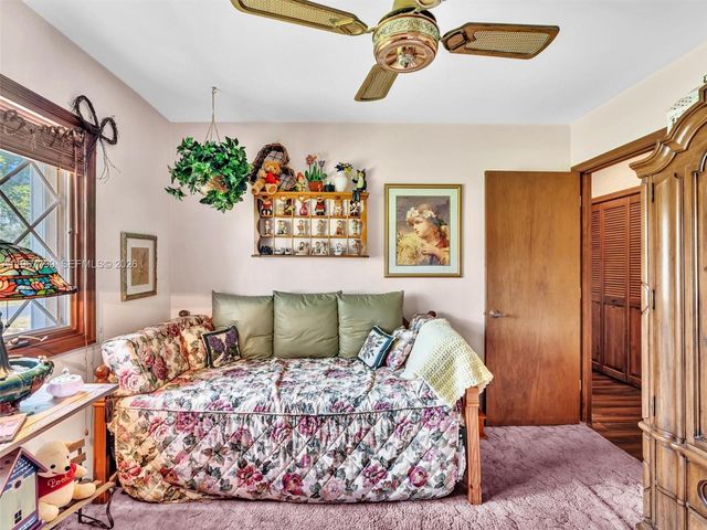 5310 SW 109th Ave, Davie, FL 33328